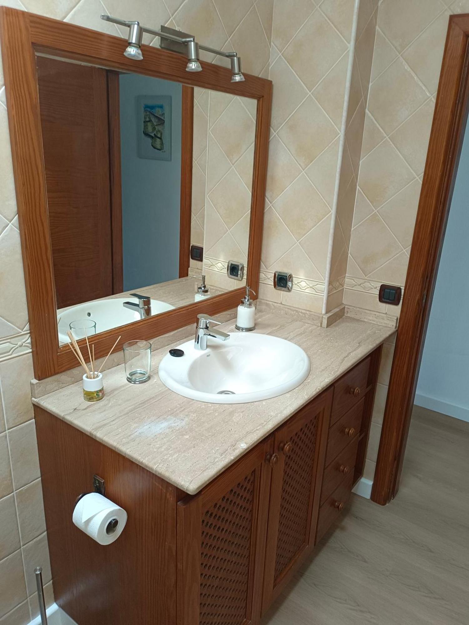 Casa Valentina Apartment Tias Bagian luar foto