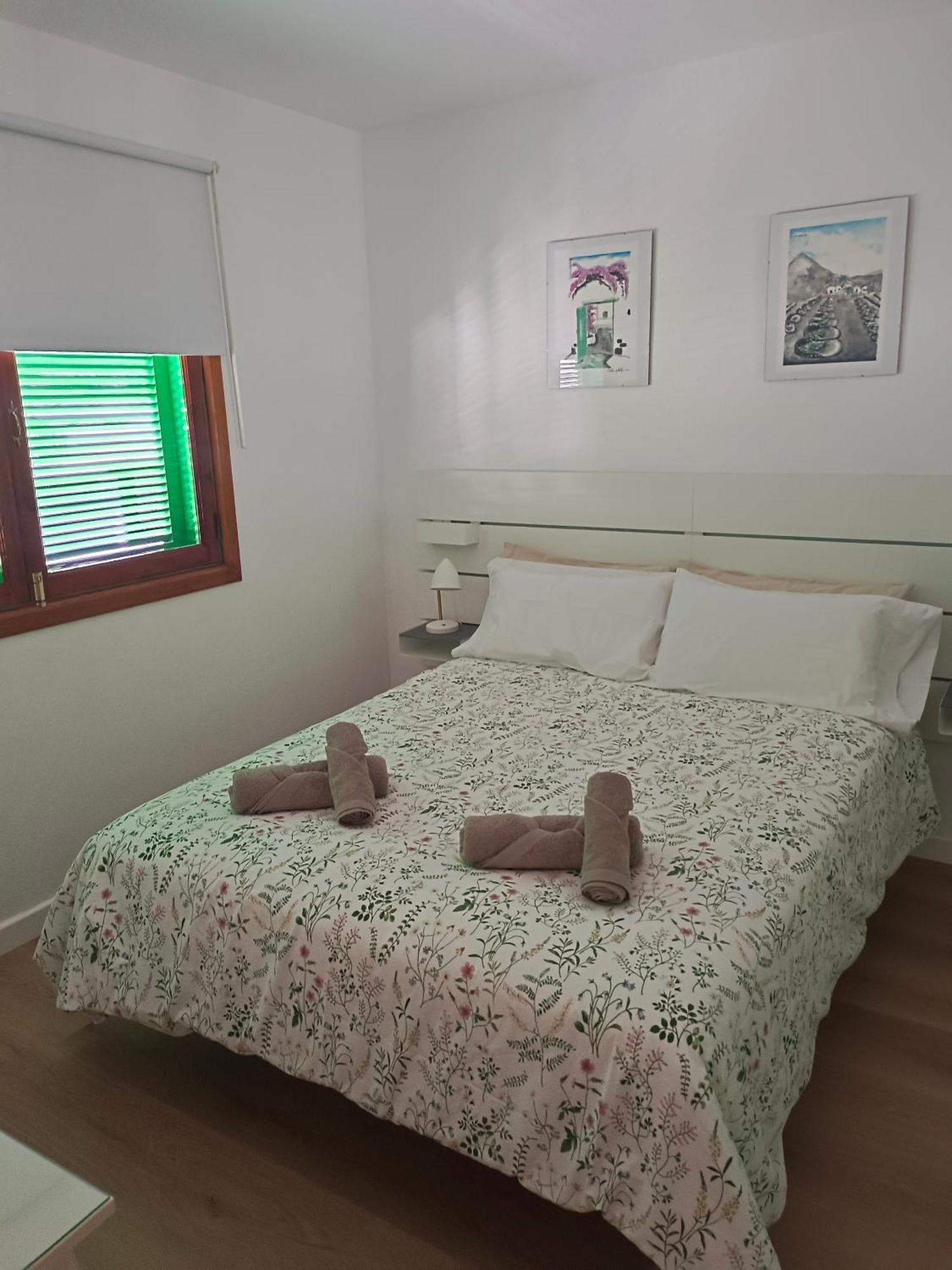 Casa Valentina Apartment Tias Bagian luar foto